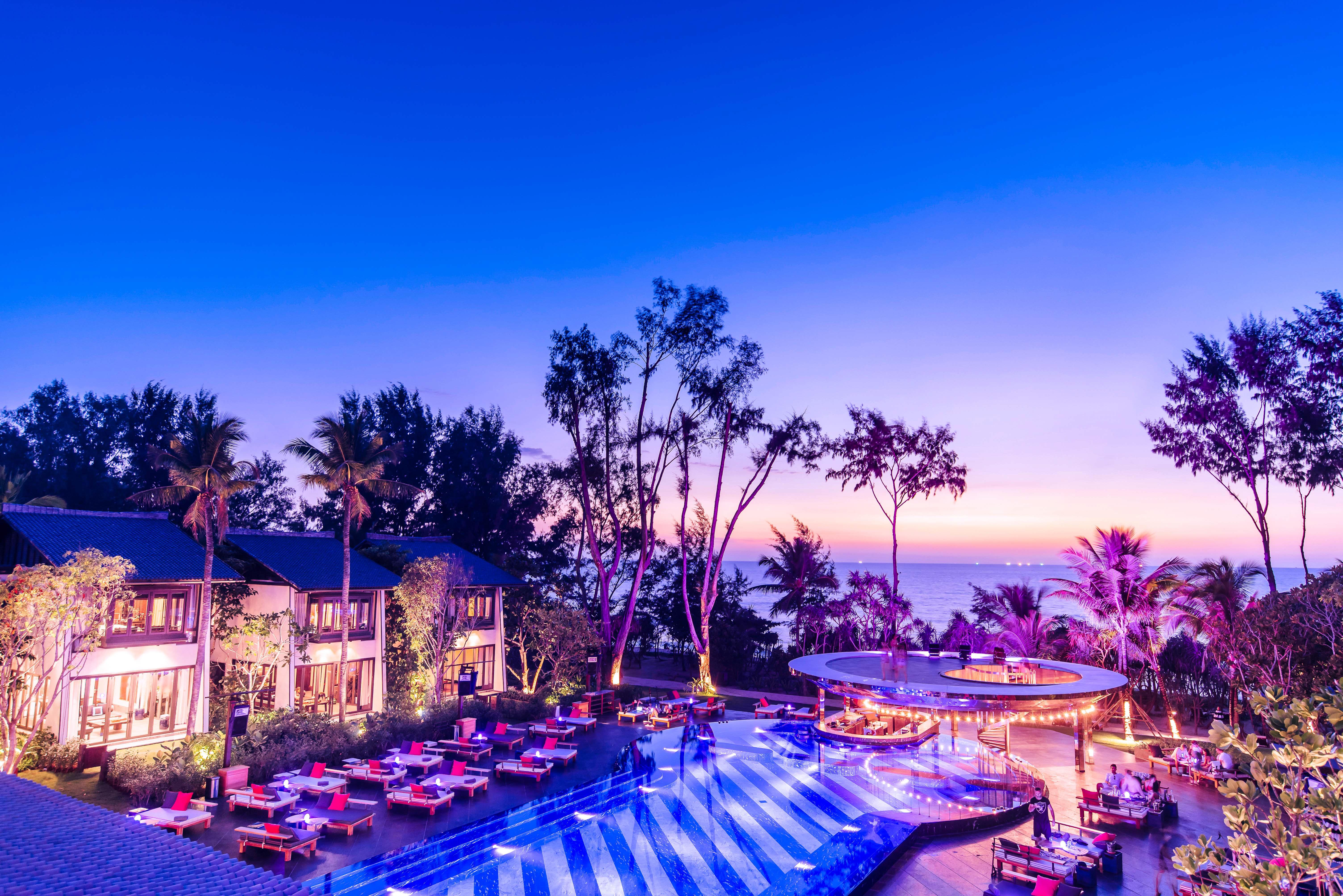 Пхукет пхукет вью. Отель Baba Beach Club Phuket. Таиланд Phuket Island view. Dream Beach Пхукет сейчас.